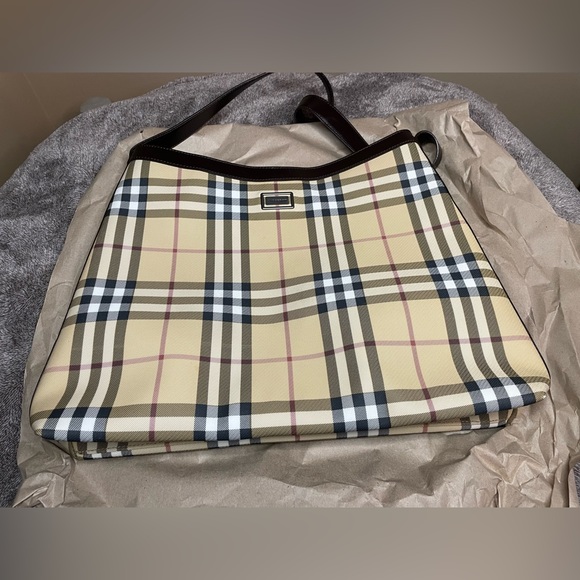 Burberry coated canvas shoulder tote - Picture 6 of 16